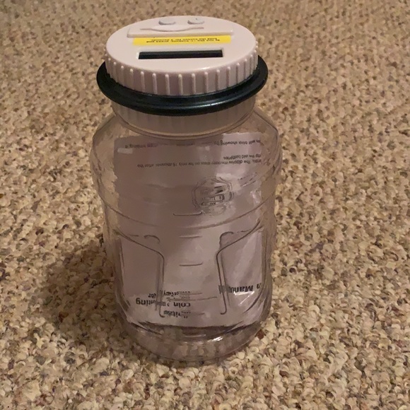 Automatic Coin Counting Jar - Picture 2 of 3